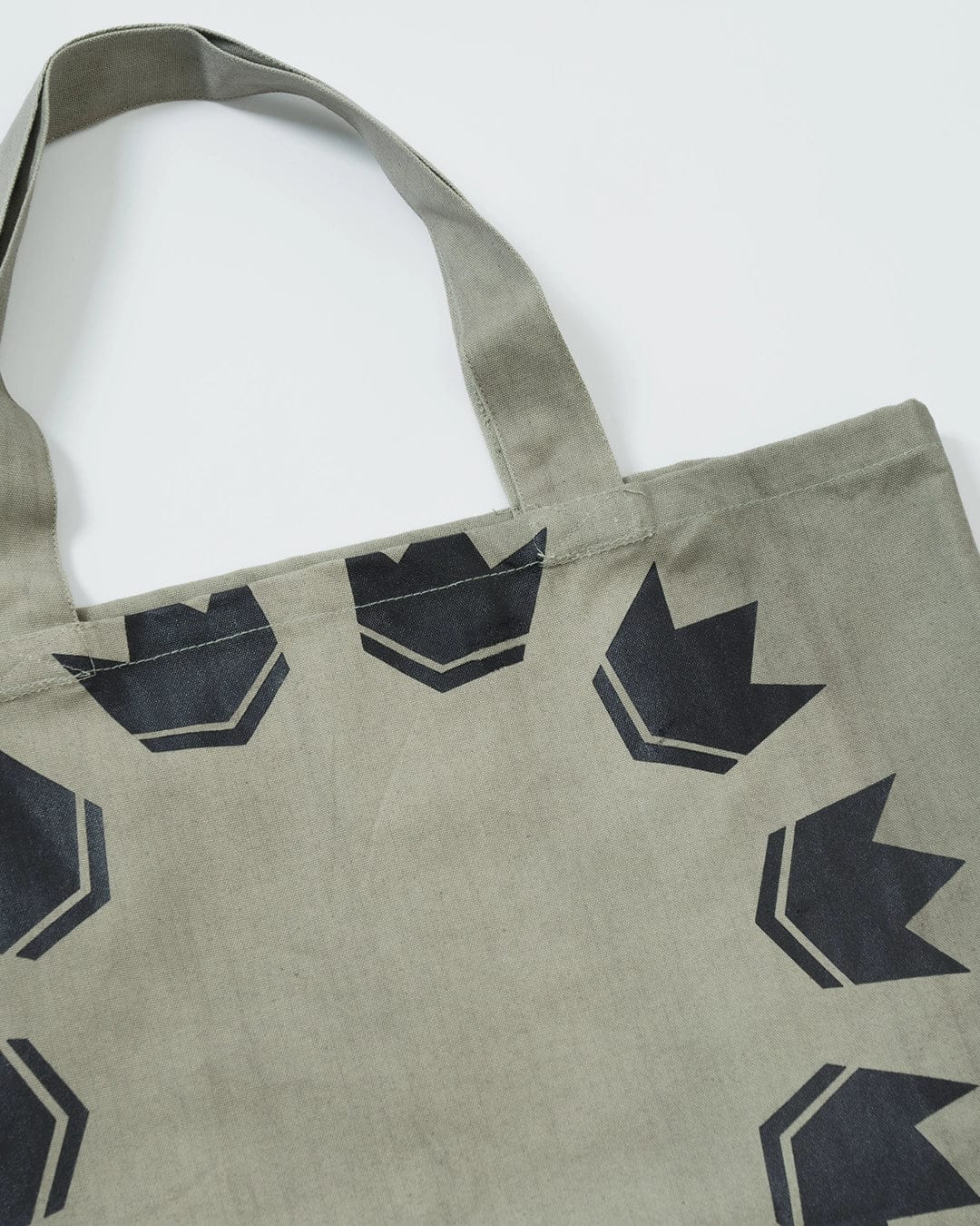 Heavy Lies the Crown Eco Bag - Image 4
